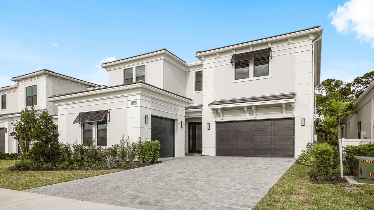 Mondrian Model | Front Exterior