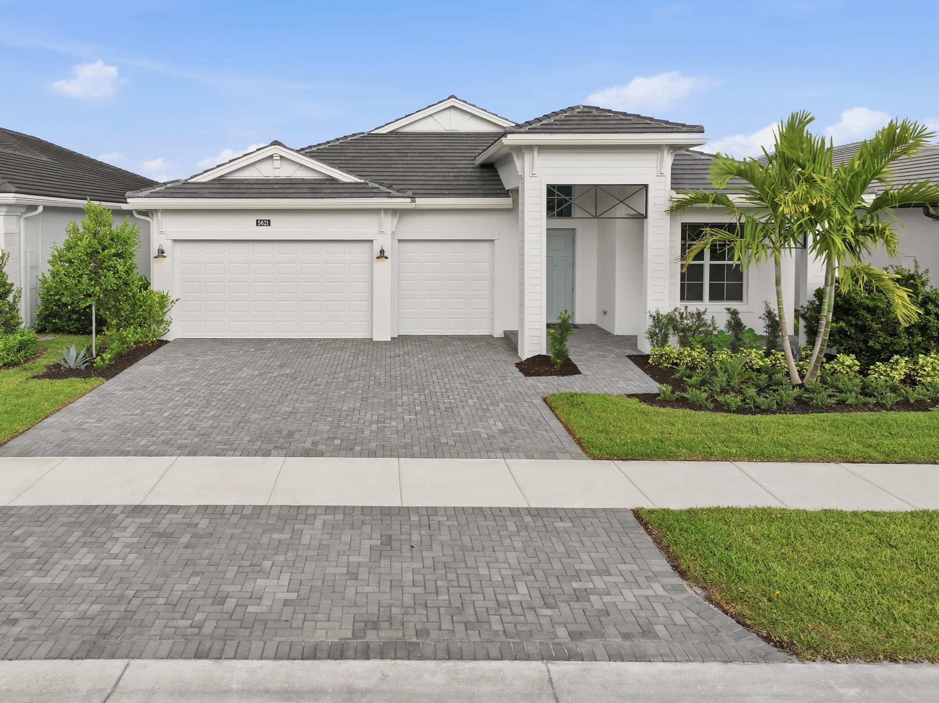 5621 St. Armands Way