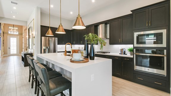 Madison Model | Island Kitchen