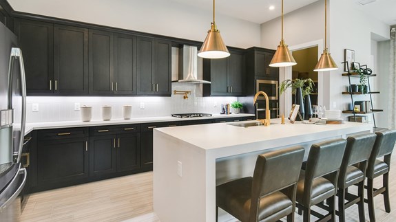 Madison Model | Island Kitchen 