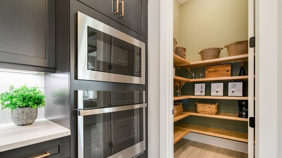 Madison Model | Pantry