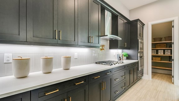 Madison Model | Island Kitchen