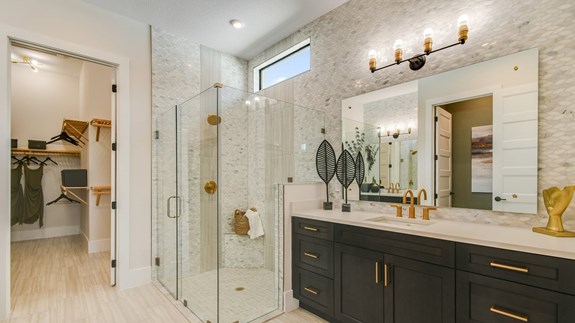Madison Model | Owner's Bath
