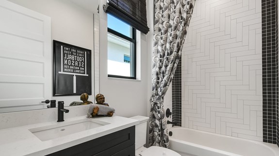 Madison Model | Secondary Bath